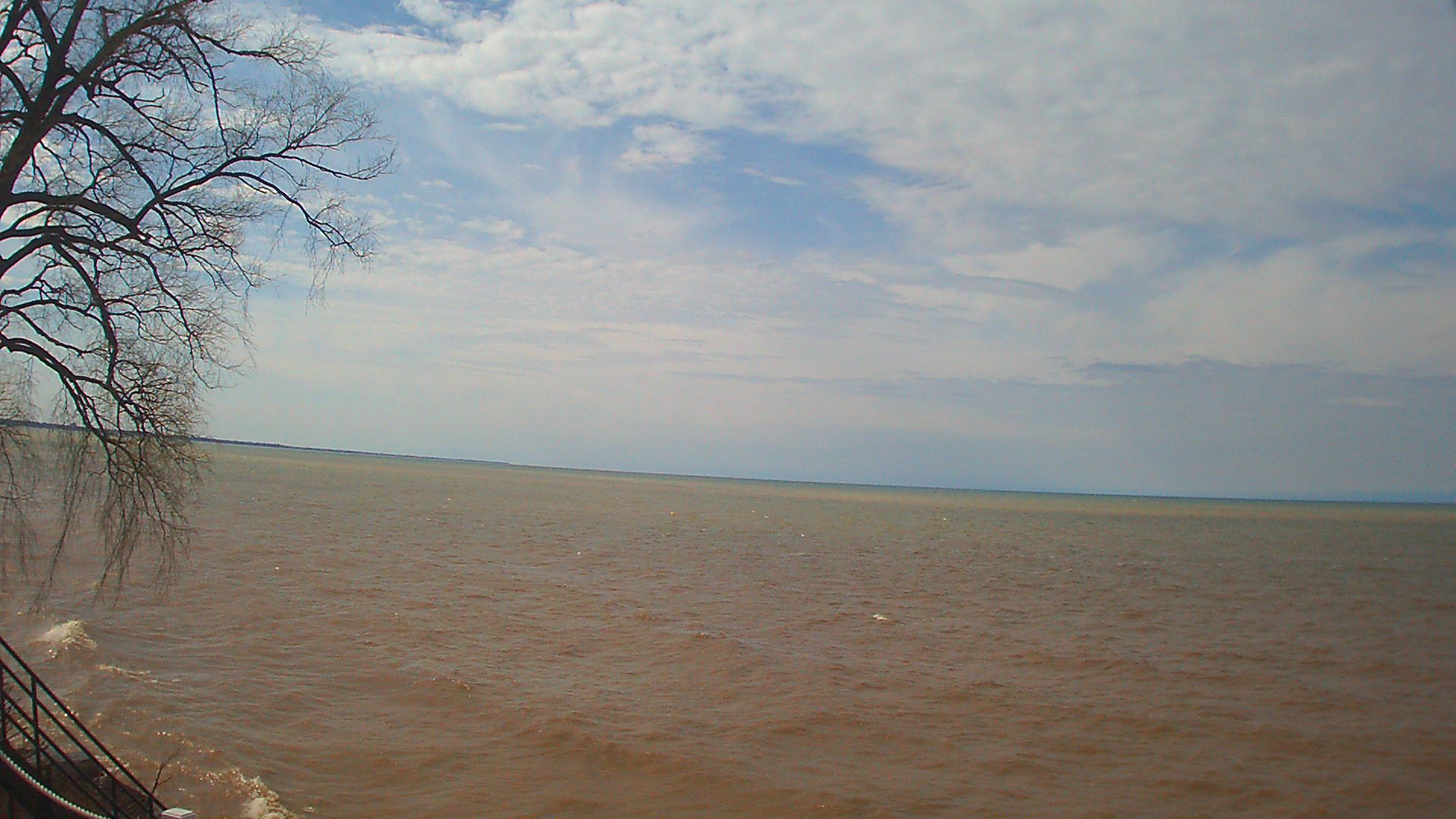 Thumbnail for current weather camera view from Forest Lawn Beach in Webster, New York