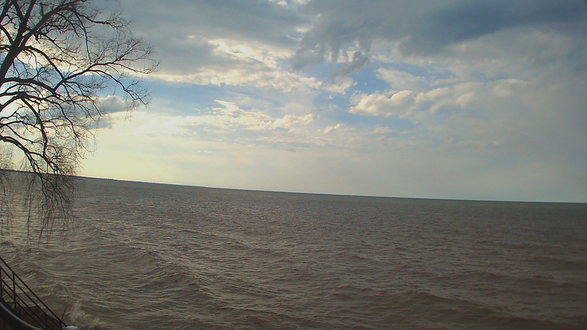 Thumbnail for current weather camera view from Forest Lawn Beach in Webster, New York