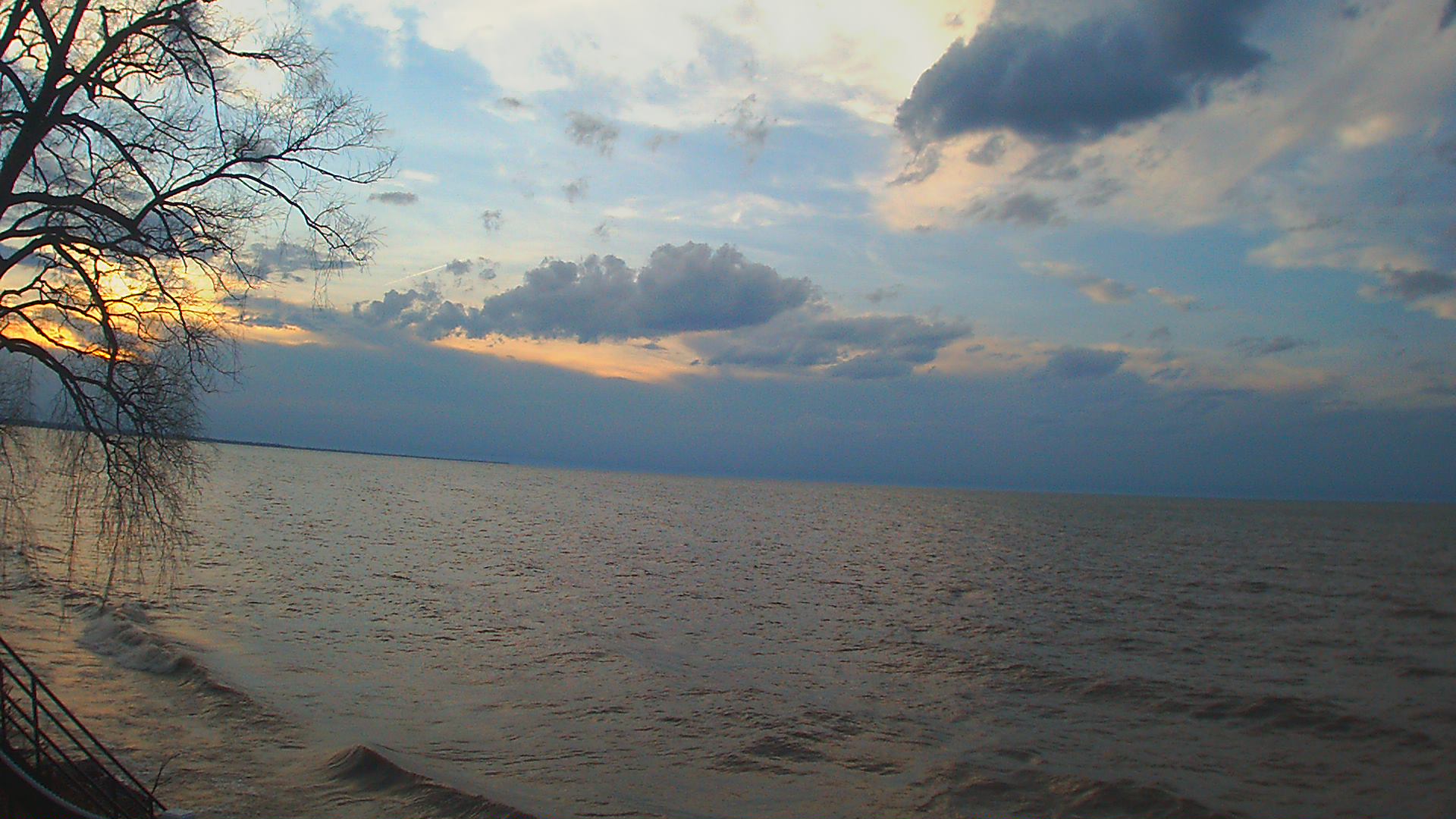 Thumbnail for current weather camera view from Forest Lawn Beach in Webster, New York