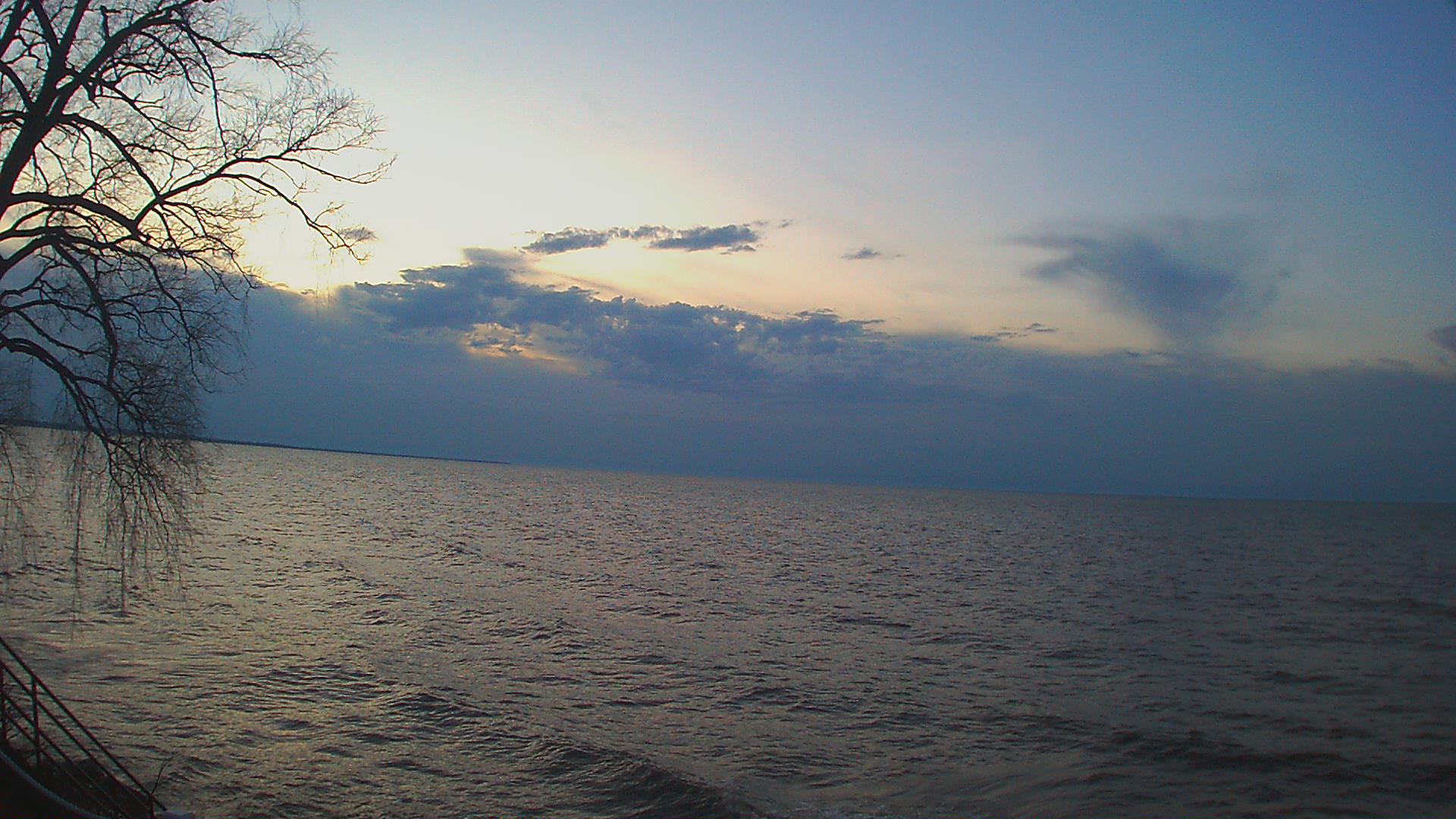 Thumbnail for current weather camera view from Forest Lawn Beach in Webster, New York