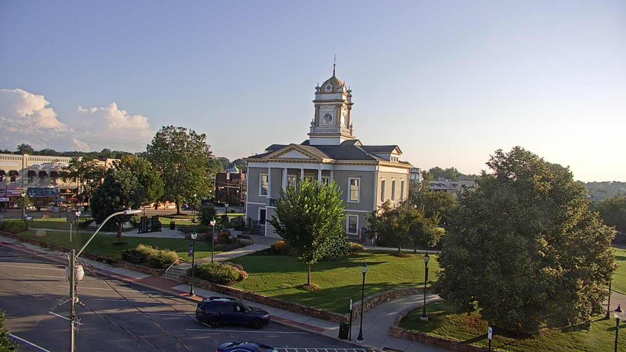 Thumbnail for current weather camera view from Ervin Building in Morganton, North Carolina
