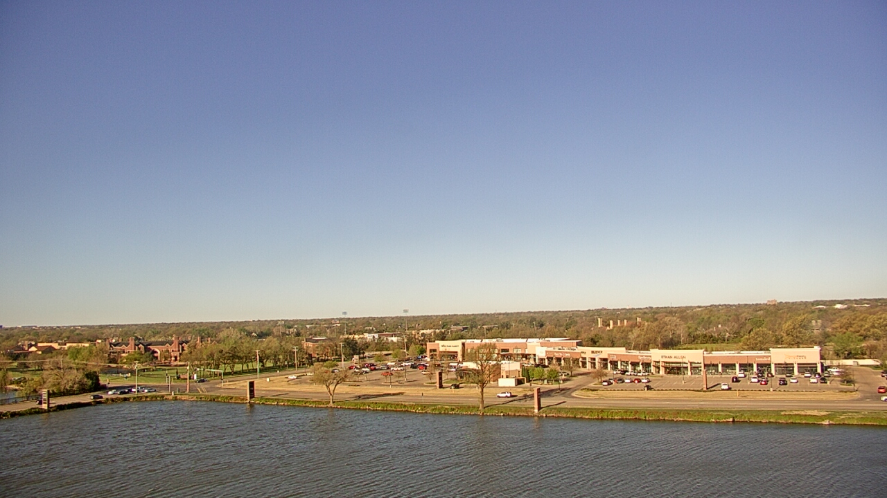 Thumbnail for current weather camera view from Commerce Bank in Wichita, Kansas