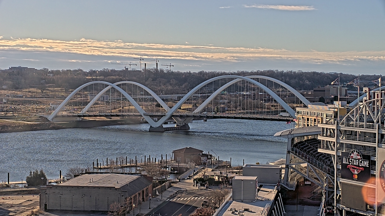 Thumbnail for current weather camera view from Hampton Inn in Washington, District Of Columbia