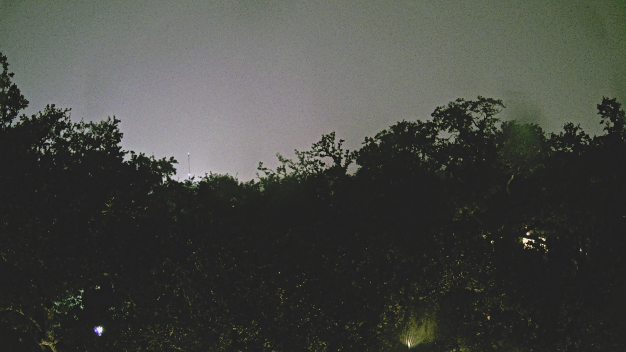 Thumbnail for current weather camera view from Metairie Club Gardens in Metairie, Louisiana