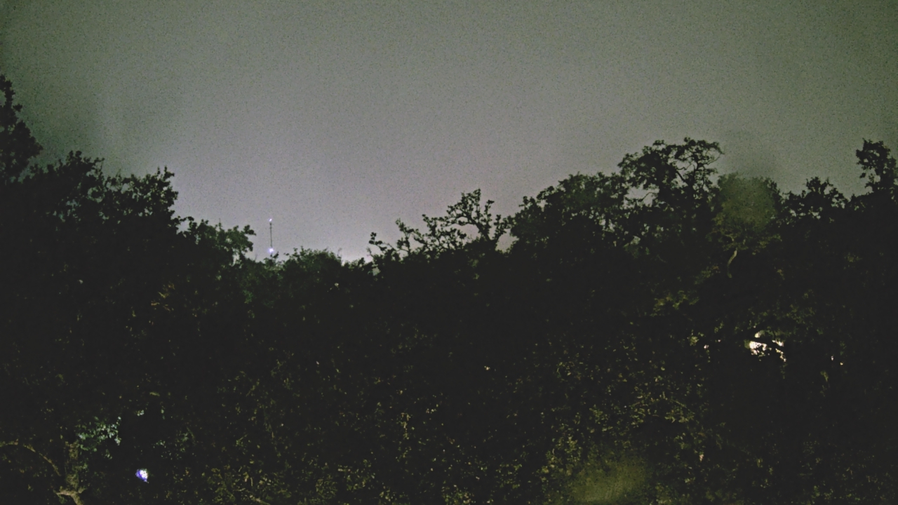 Thumbnail for current weather camera view from Metairie Club Gardens in Metairie, Louisiana