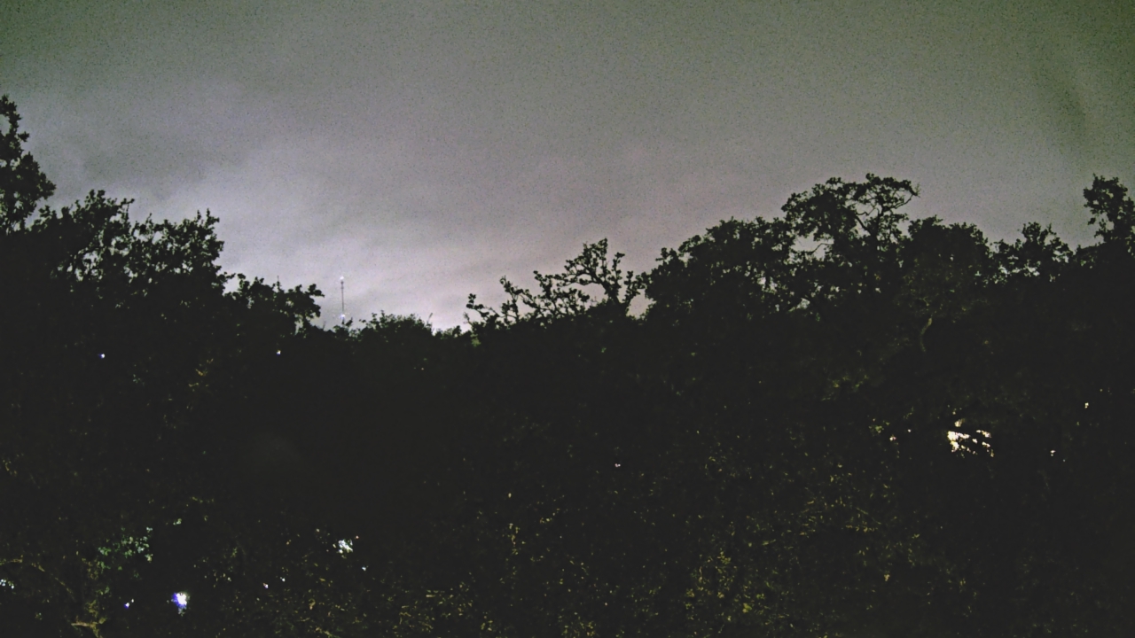 Thumbnail for current weather camera view from Metairie Club Gardens in Metairie, Louisiana