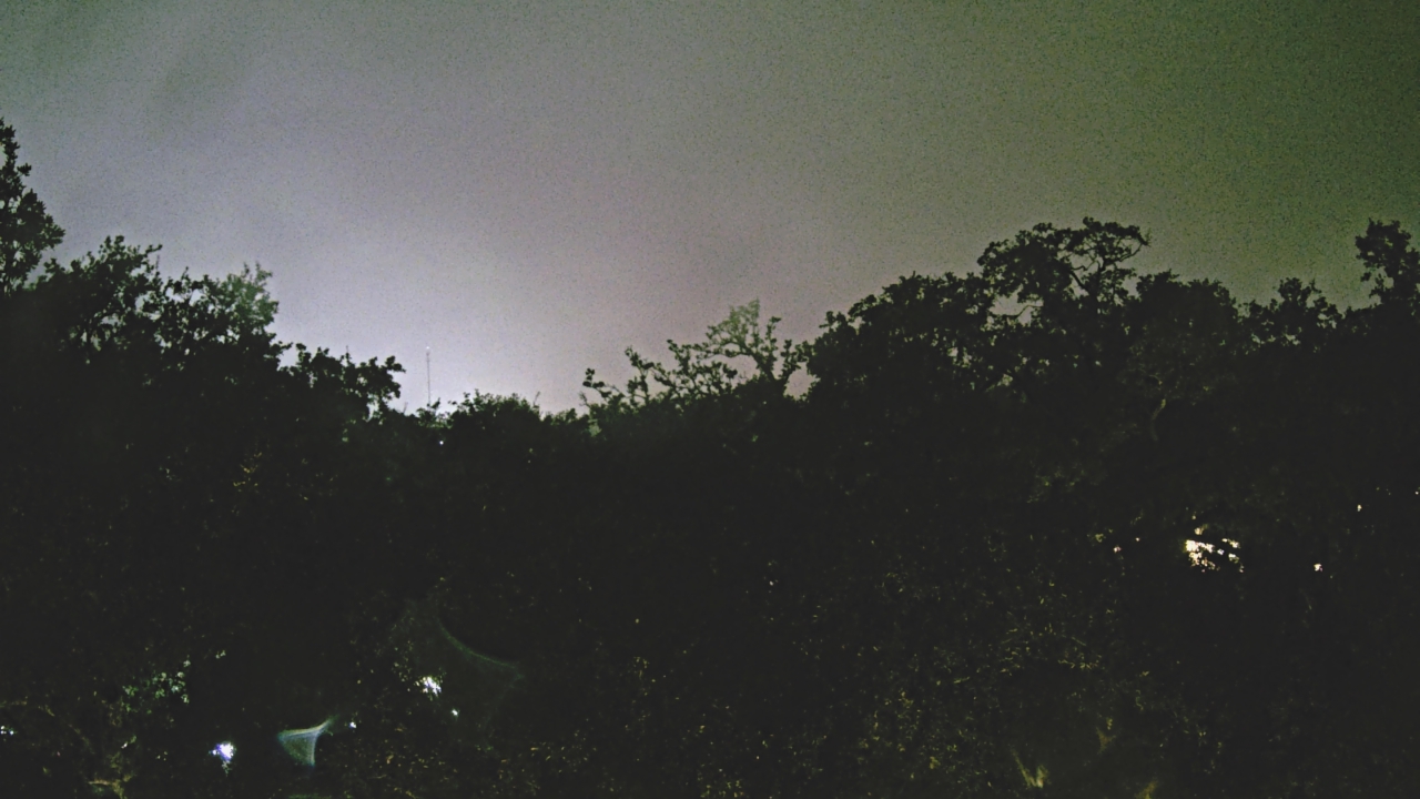 Thumbnail for current weather camera view from Metairie Club Gardens in Metairie, Louisiana