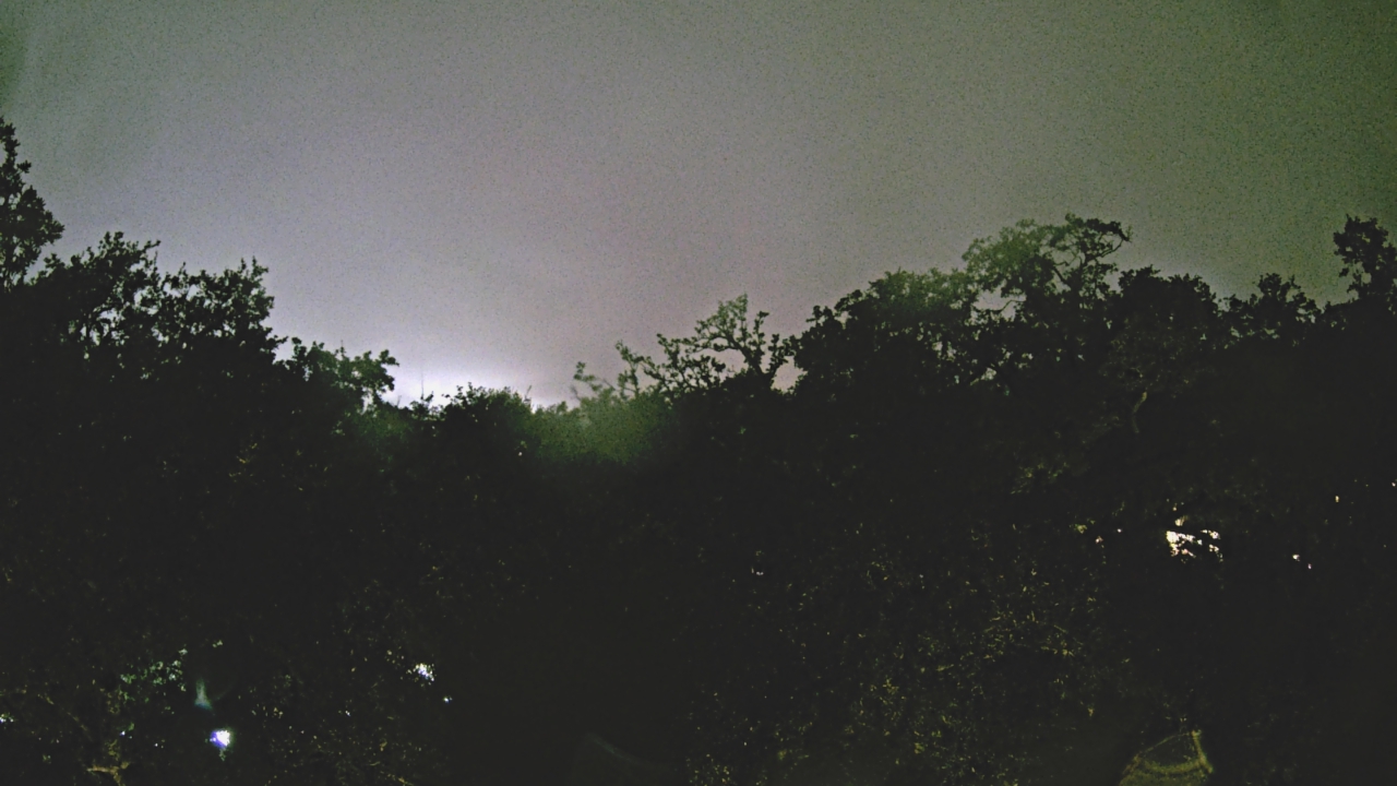 Thumbnail for current weather camera view from Metairie Club Gardens in Metairie, Louisiana