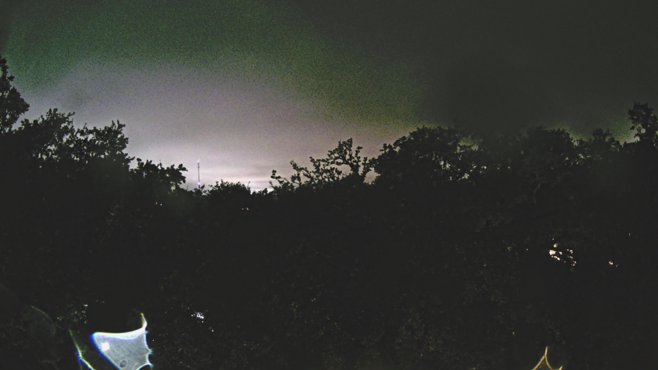 Thumbnail for current weather camera view from Metairie Club Gardens in Metairie, Louisiana