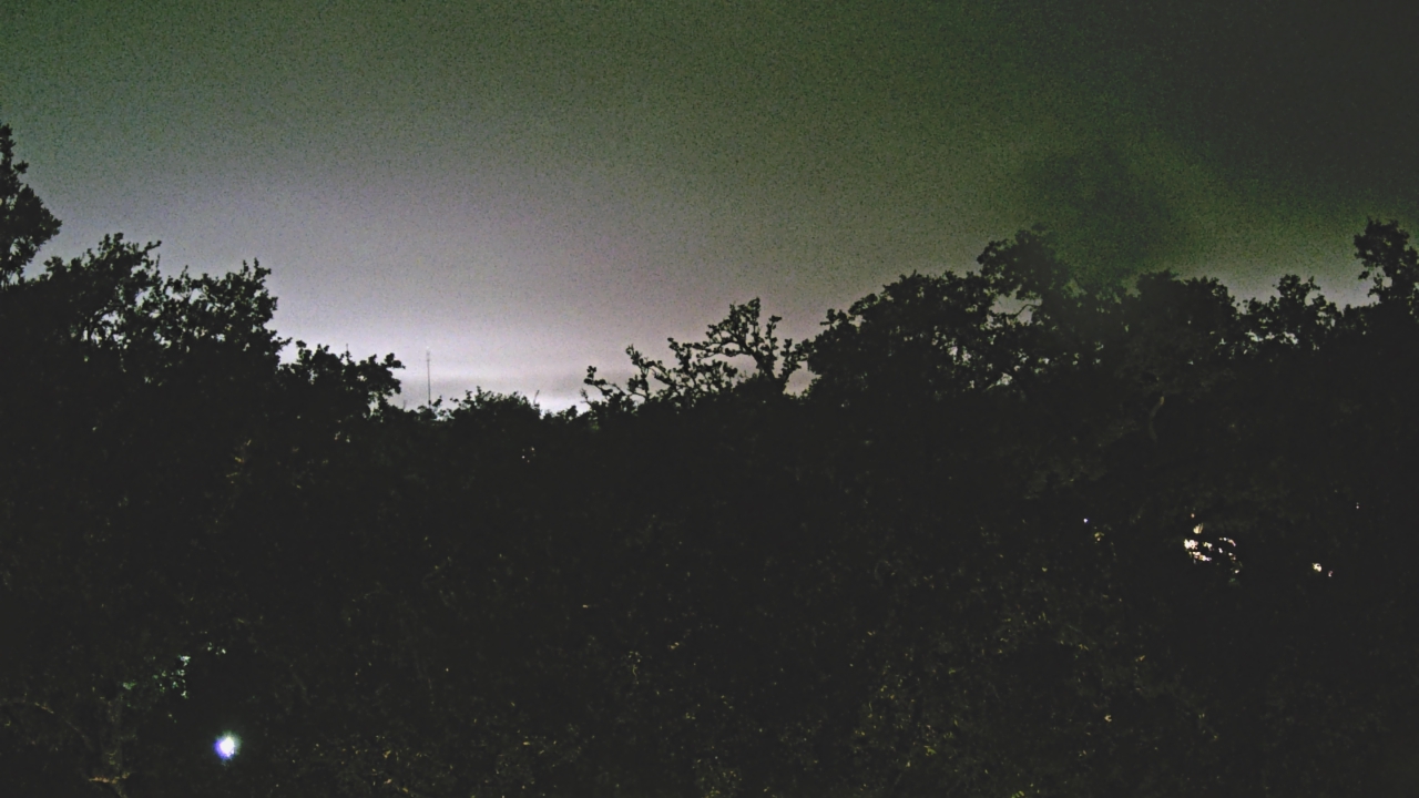 Thumbnail for current weather camera view from Metairie Club Gardens in Metairie, Louisiana