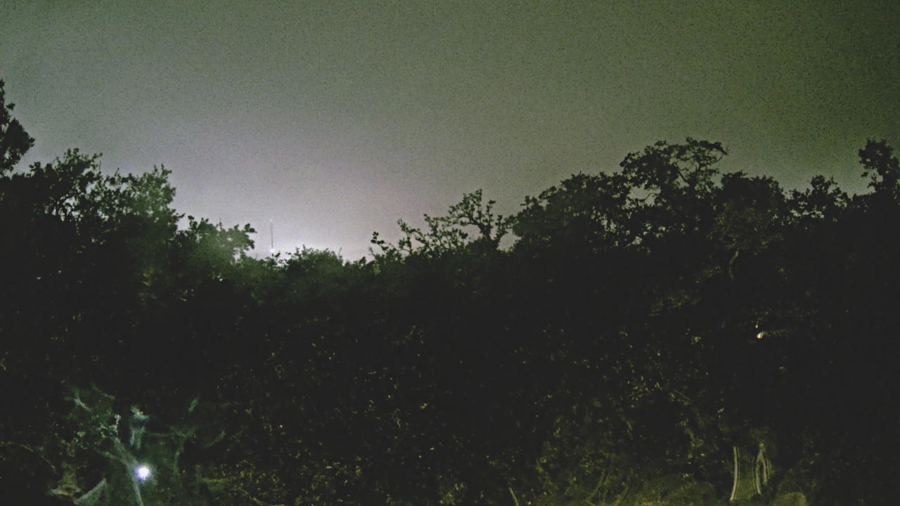 Thumbnail for current weather camera view from Metairie Club Gardens in Metairie, Louisiana