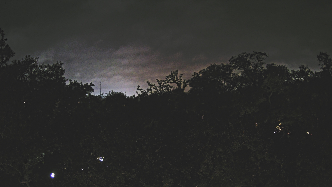 Thumbnail for current weather camera view from Metairie Club Gardens in Metairie, Louisiana