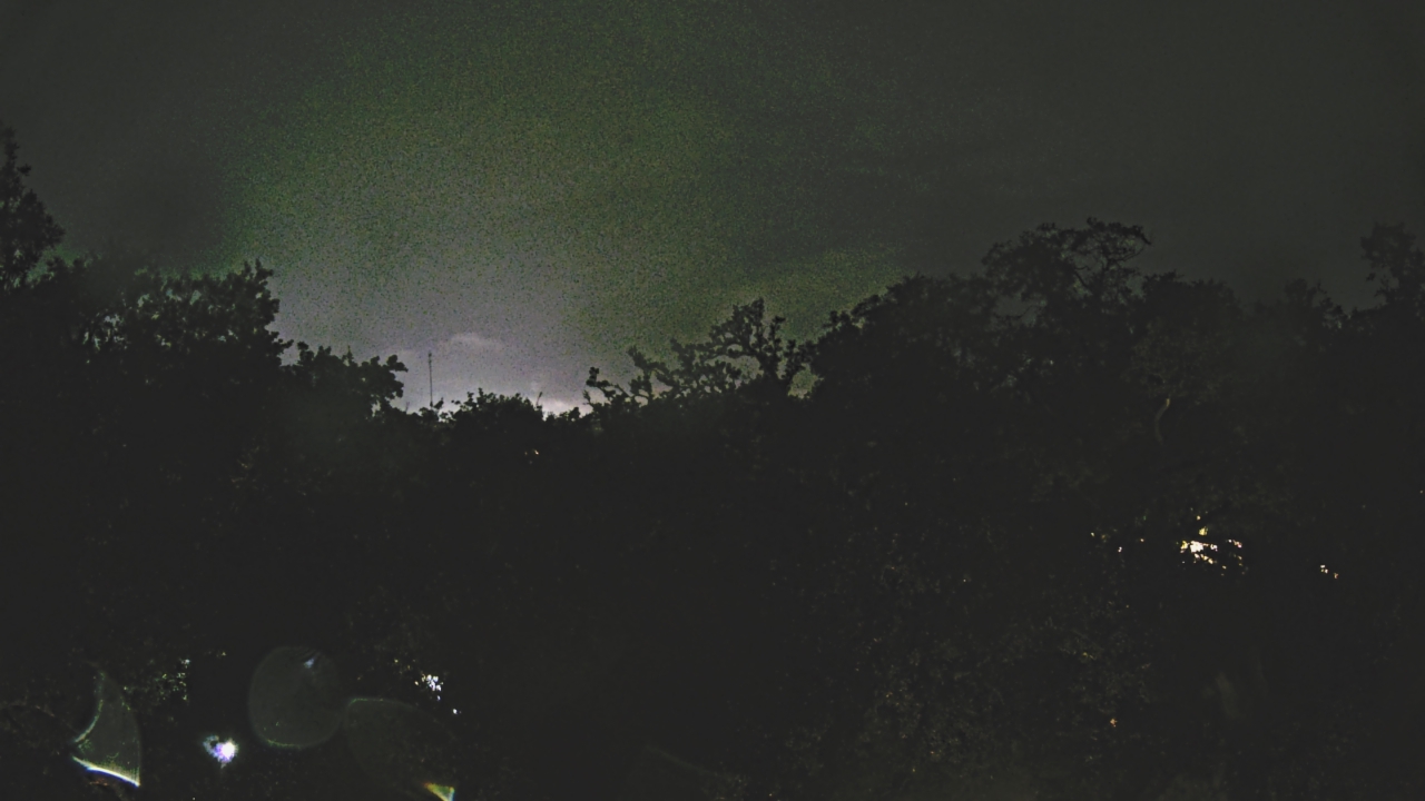 Thumbnail for current weather camera view from Metairie Club Gardens in Metairie, Louisiana