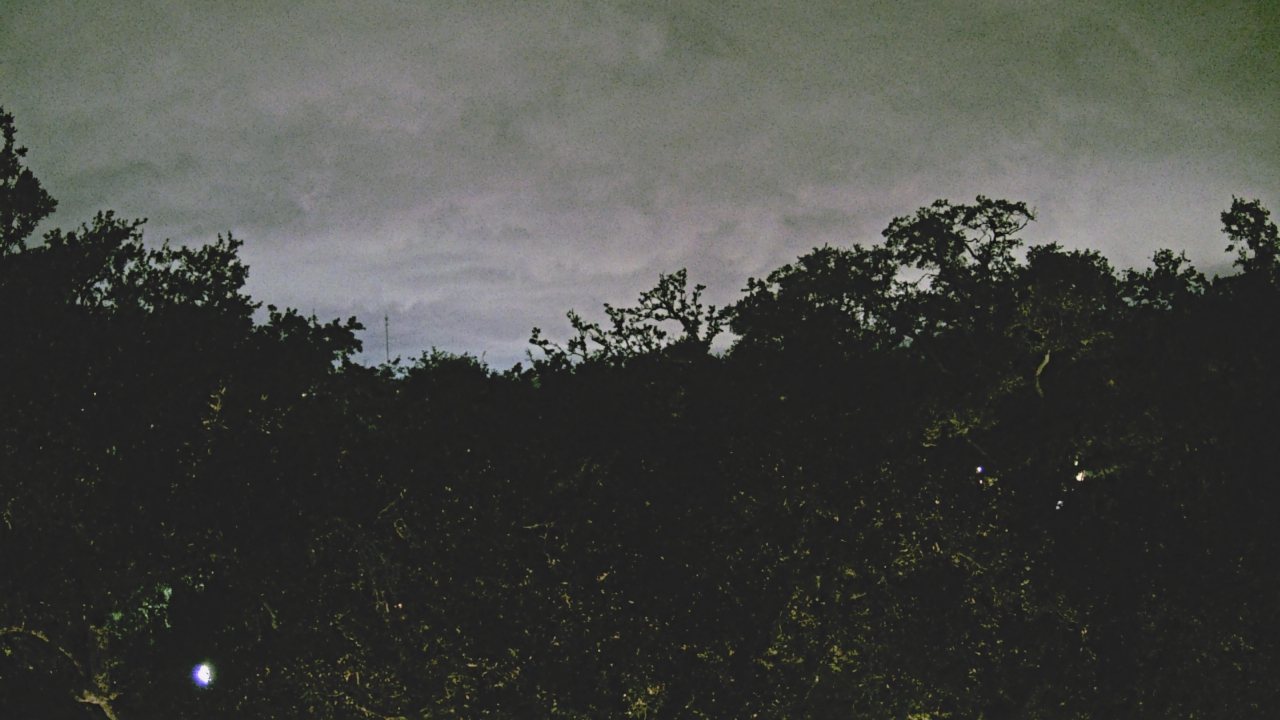 Thumbnail for current weather camera view from Metairie Club Gardens in Metairie, Louisiana