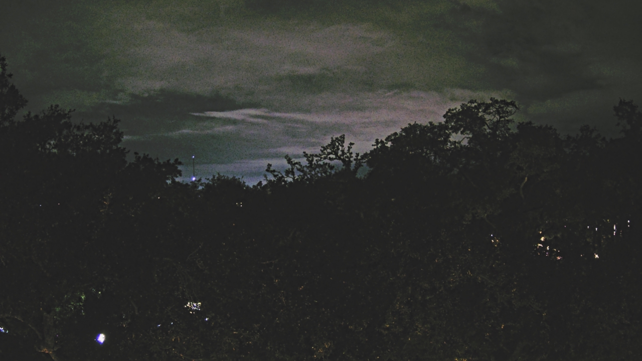 Thumbnail for current weather camera view from Metairie Club Gardens in Metairie, Louisiana