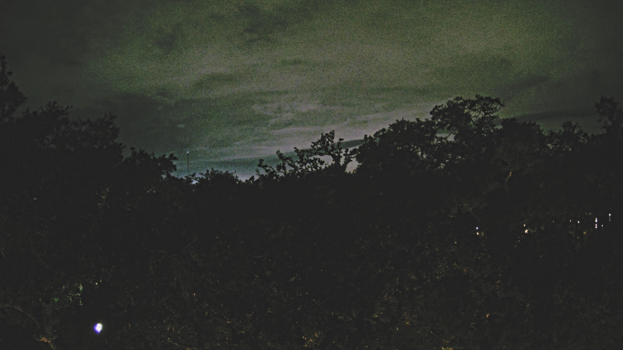 Thumbnail for current weather camera view from Metairie Club Gardens in Metairie, Louisiana