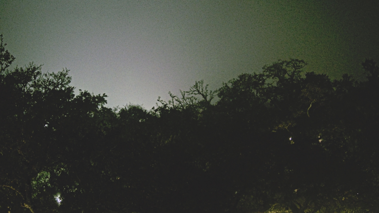 Thumbnail for current weather camera view from Metairie Club Gardens in Metairie, Louisiana