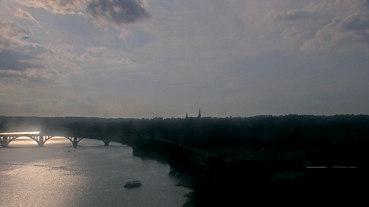 Thumbnail for current weather camera view from The Watergate Hotel in Washington, District Of Columbia