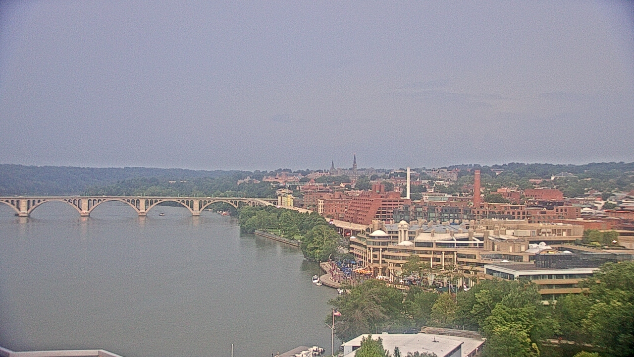 Thumbnail for current weather camera view from The Watergate Hotel in Washington, District Of Columbia