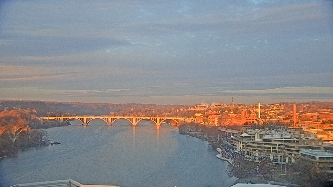 Thumbnail for current weather camera view from The Watergate Hotel in Washington, District Of Columbia
