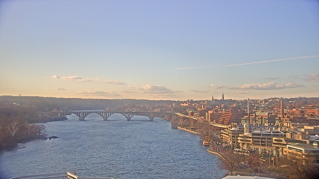 Thumbnail for current weather camera view from The Watergate Hotel in Washington, District Of Columbia