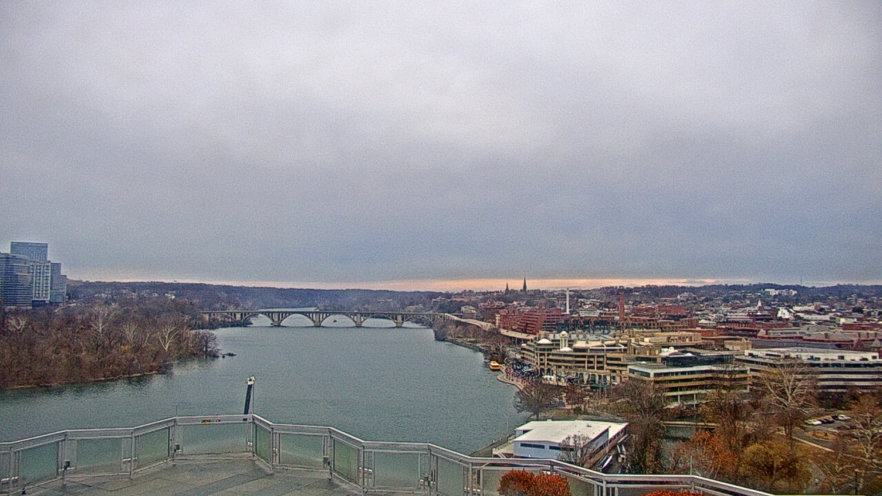 Thumbnail for current weather camera view from The Watergate Hotel in Washington, District Of Columbia
