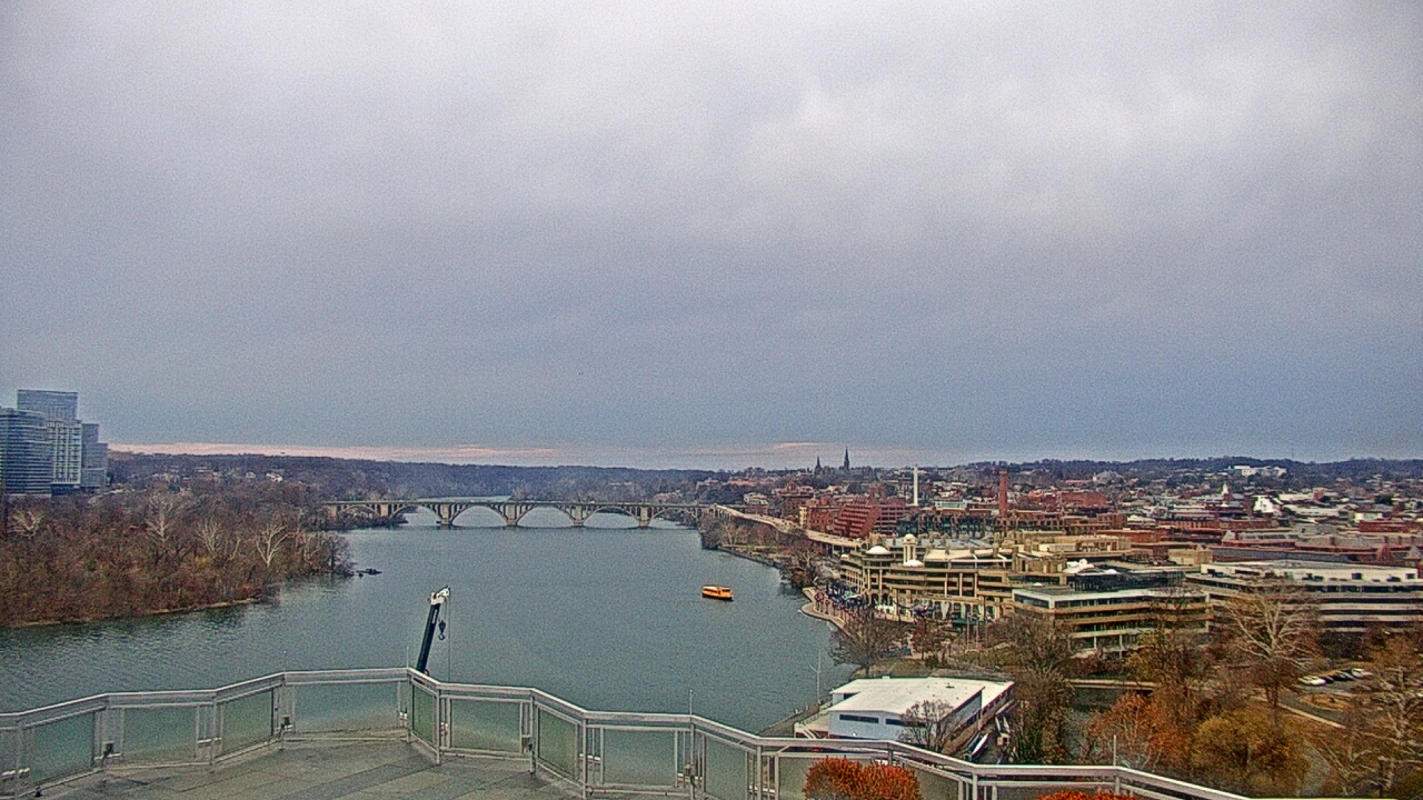 Thumbnail for current weather camera view from The Watergate Hotel in Washington, District Of Columbia