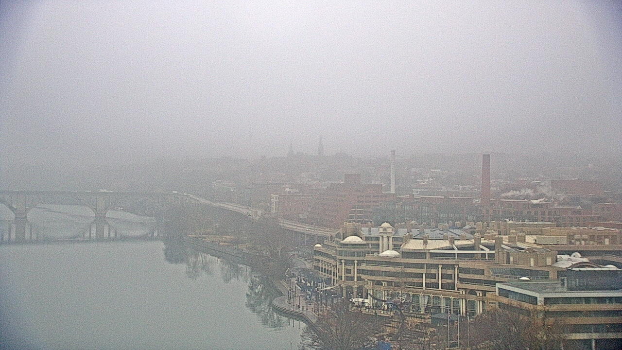 Thumbnail for current weather camera view from The Watergate Hotel in Washington, District Of Columbia