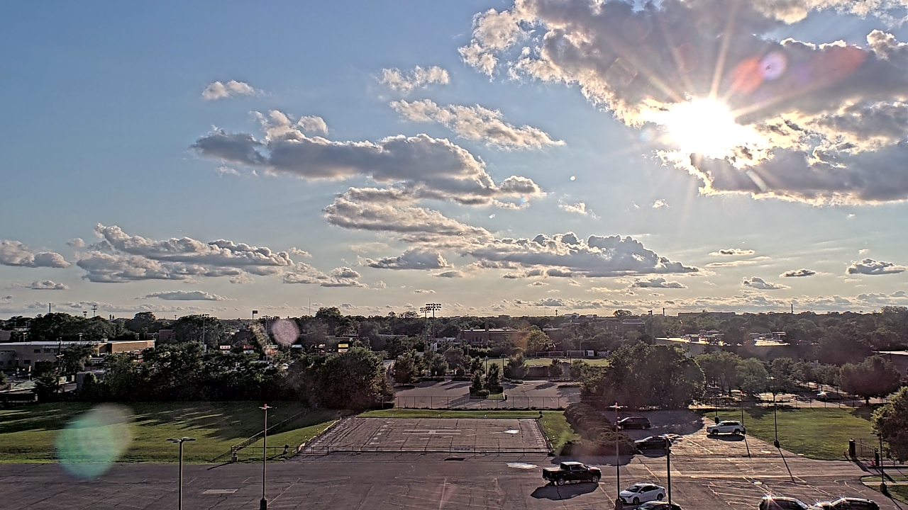Thumbnail for current weather camera view from WGN-TV in Chicago, Illinois
