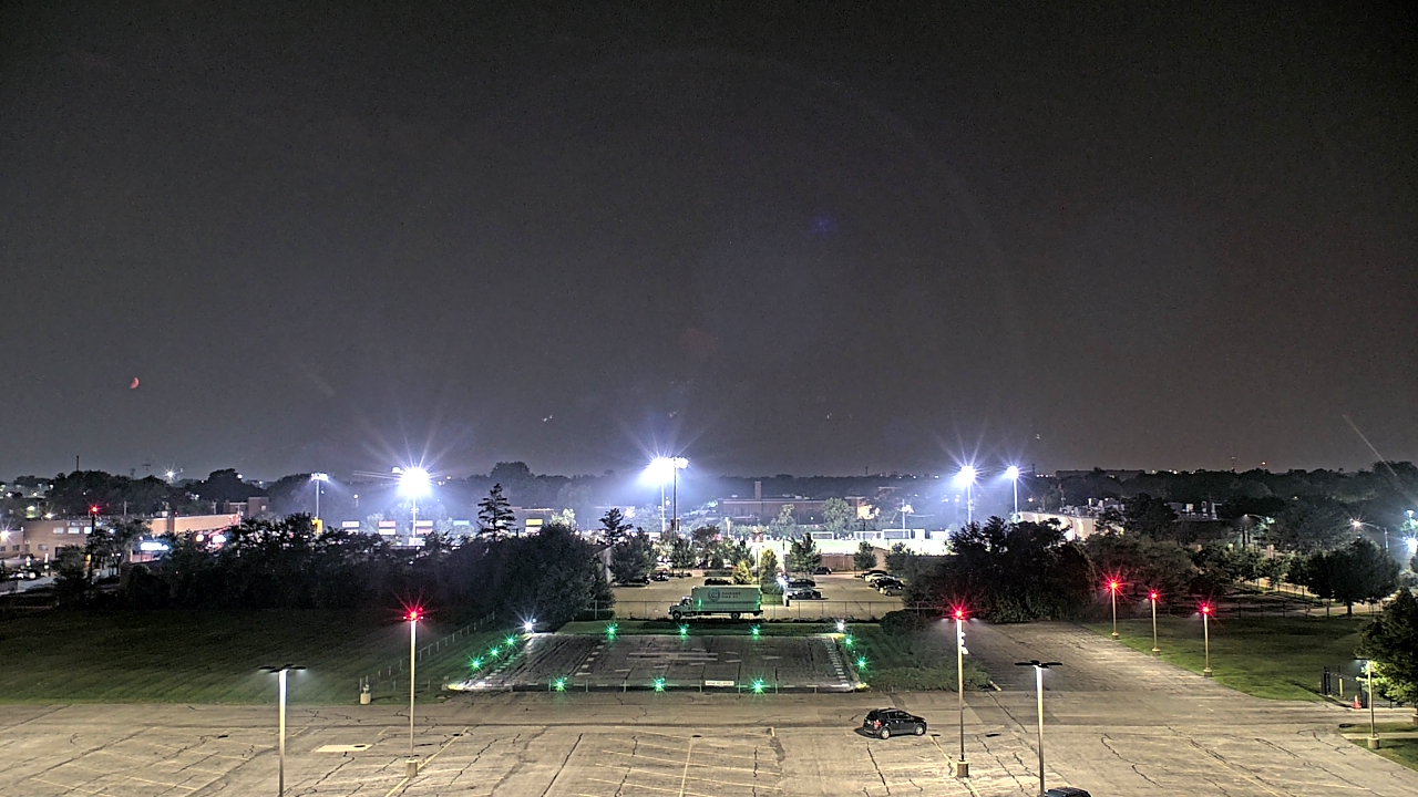 Thumbnail for current weather camera view from WGN-TV in Chicago, Illinois