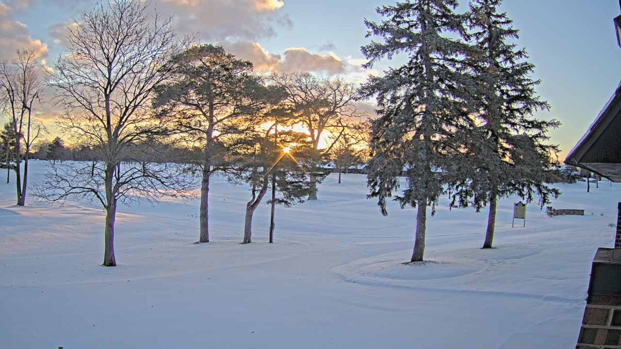 Thumbnail for current weather camera view from Warwick Hills Golf & Country Club in Grand Blanc Township, Michigan