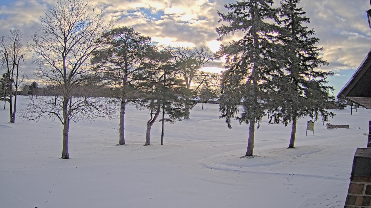 Thumbnail for current weather camera view from Warwick Hills Golf & Country Club in Grand Blanc Township, Michigan