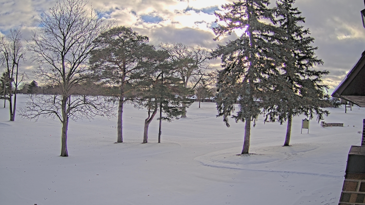 Thumbnail for current weather camera view from Warwick Hills Golf & Country Club in Grand Blanc Township, Michigan