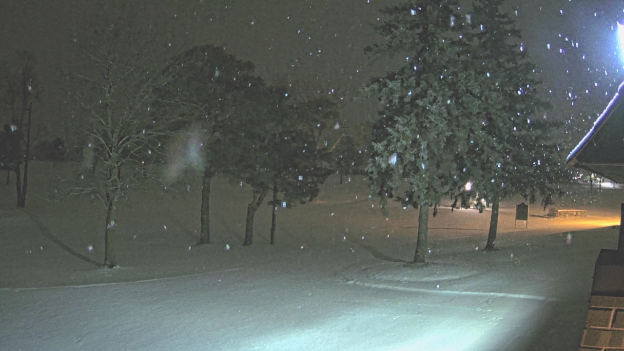 Thumbnail for current weather camera view from Warwick Hills Golf & Country Club in Grand Blanc Township, Michigan