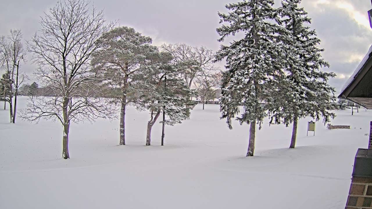 Thumbnail for current weather camera view from Warwick Hills Golf & Country Club in Grand Blanc Township, Michigan