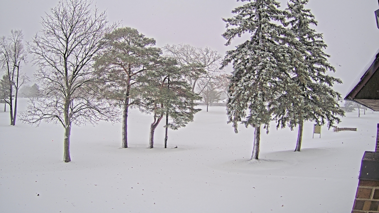 Thumbnail for current weather camera view from Warwick Hills Golf & Country Club in Grand Blanc Township, Michigan
