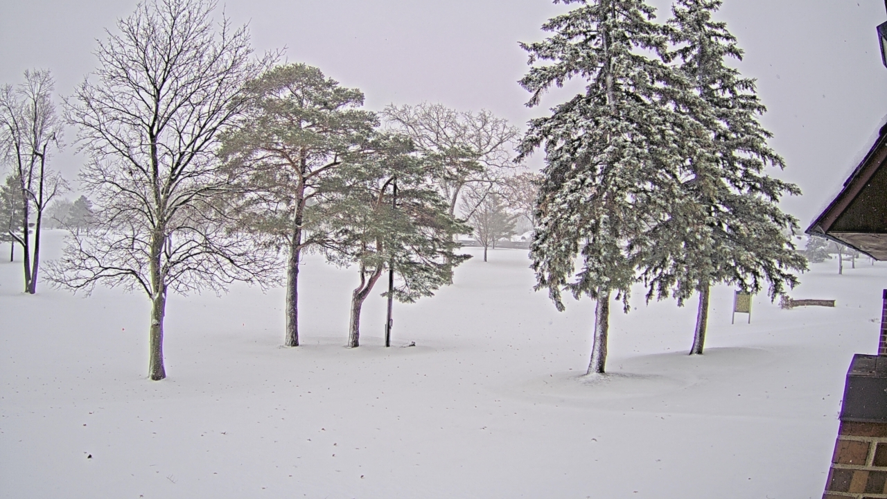 Thumbnail for current weather camera view from Warwick Hills Golf & Country Club in Grand Blanc Township, Michigan