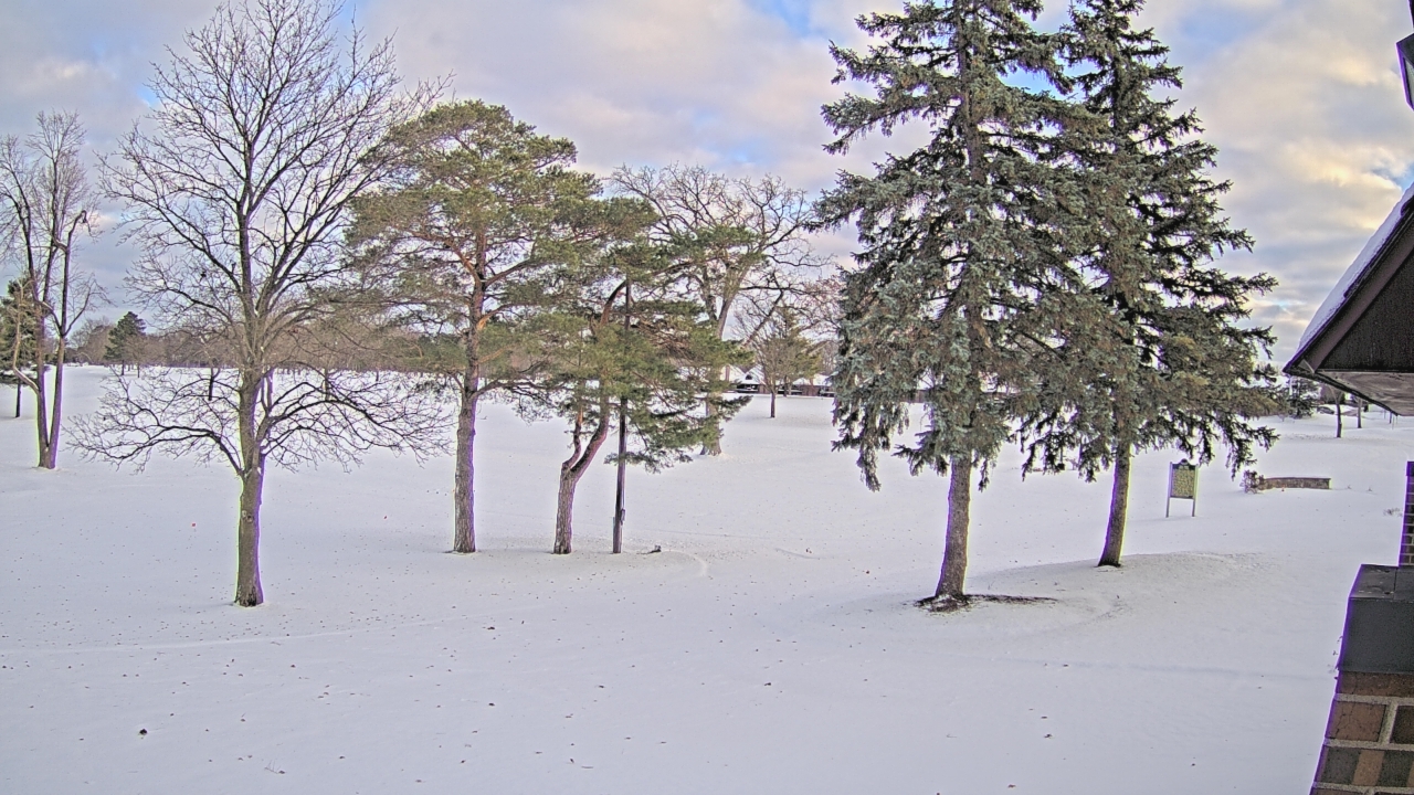 Thumbnail for current weather camera view from Warwick Hills Golf & Country Club in Grand Blanc Township, Michigan