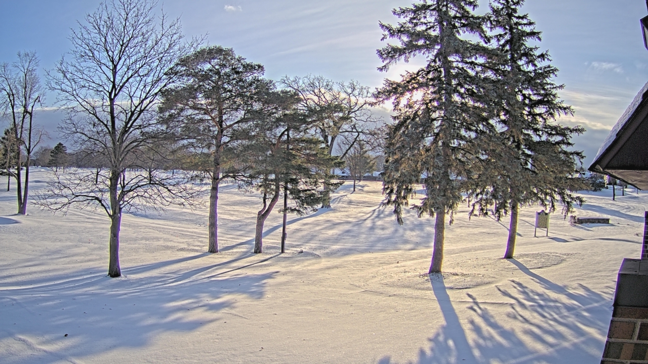 Thumbnail for current weather camera view from Warwick Hills Golf & Country Club in Grand Blanc Township, Michigan