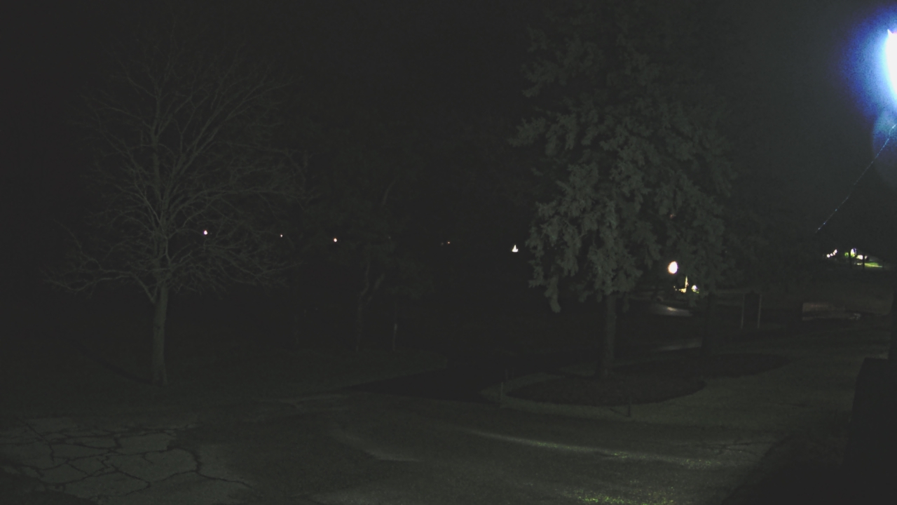 Thumbnail for current weather camera view from Warwick Hills Golf & Country Club in Grand Blanc Township, Michigan