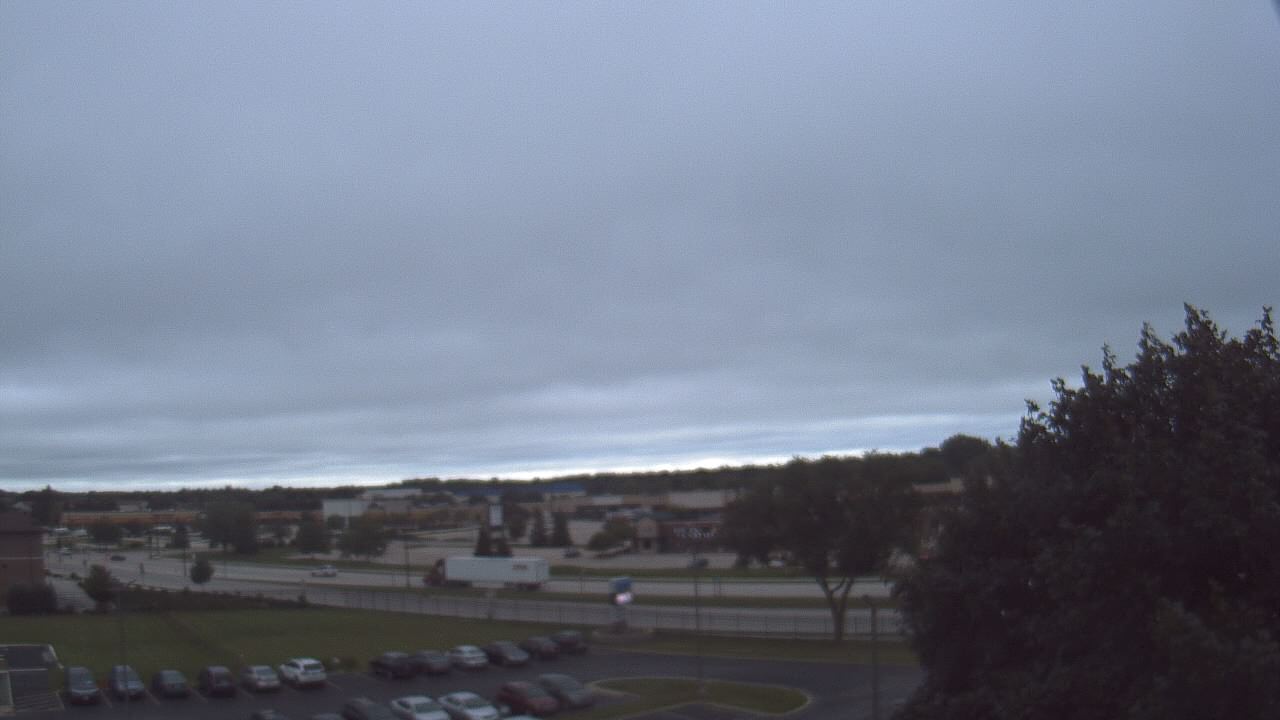 Thumbnail for current weather camera view from WITI-TV in Brown Deer, Wisconsin