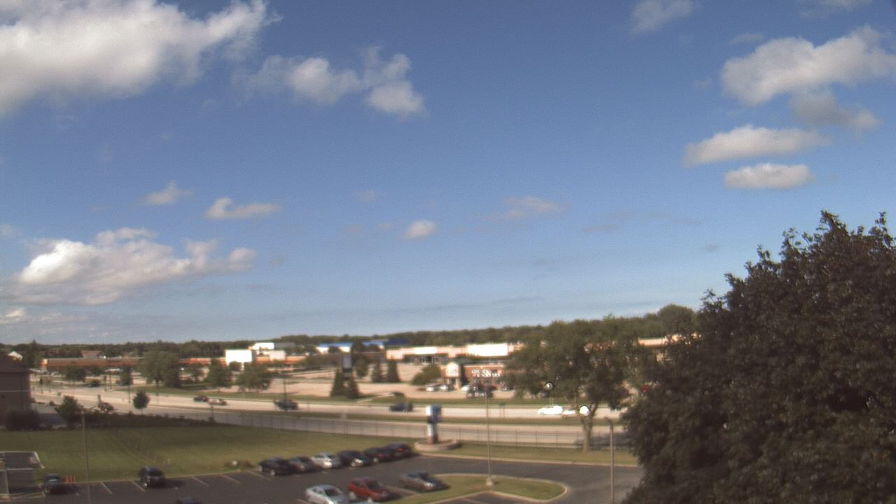 Thumbnail for current weather camera view from WITI-TV in Brown Deer, Wisconsin