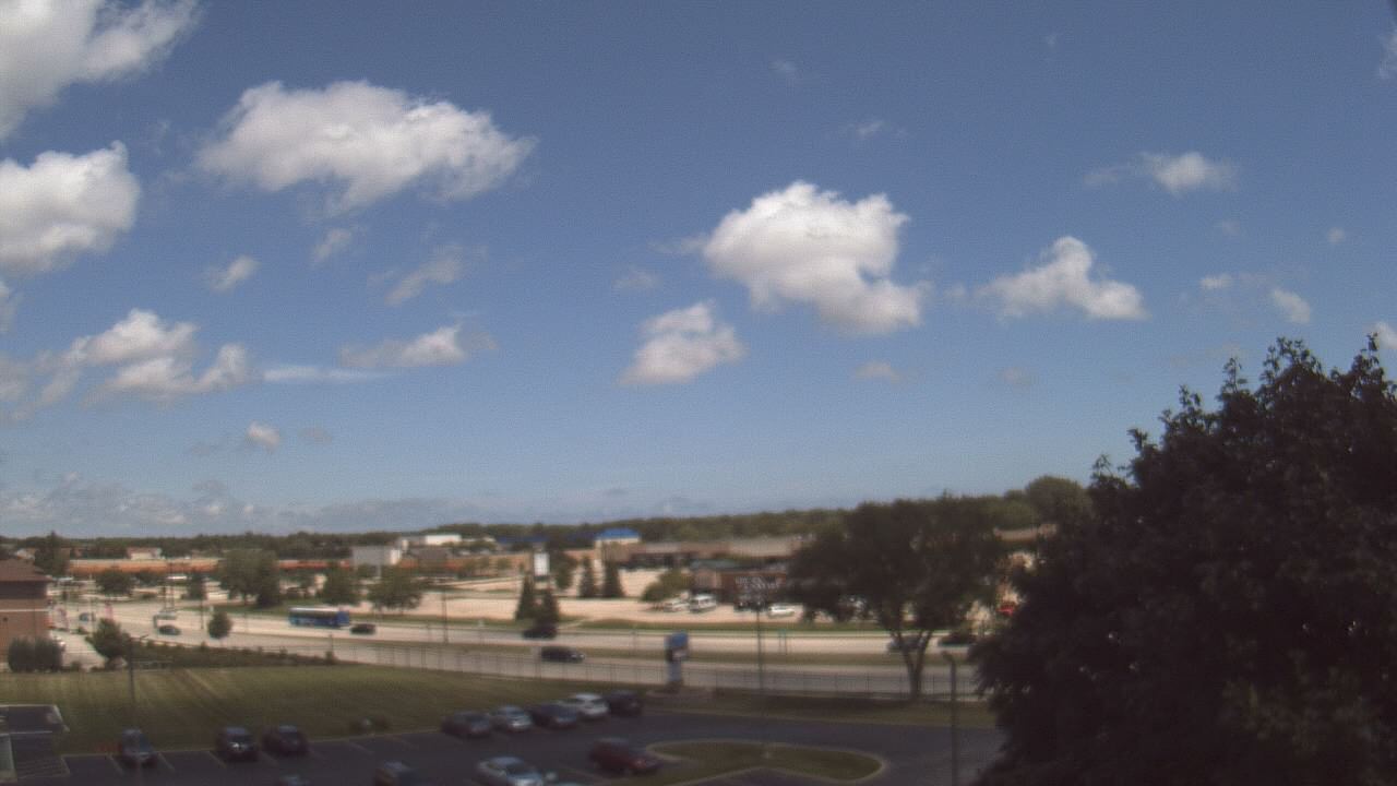 Thumbnail for current weather camera view from WITI-TV in Brown Deer, Wisconsin