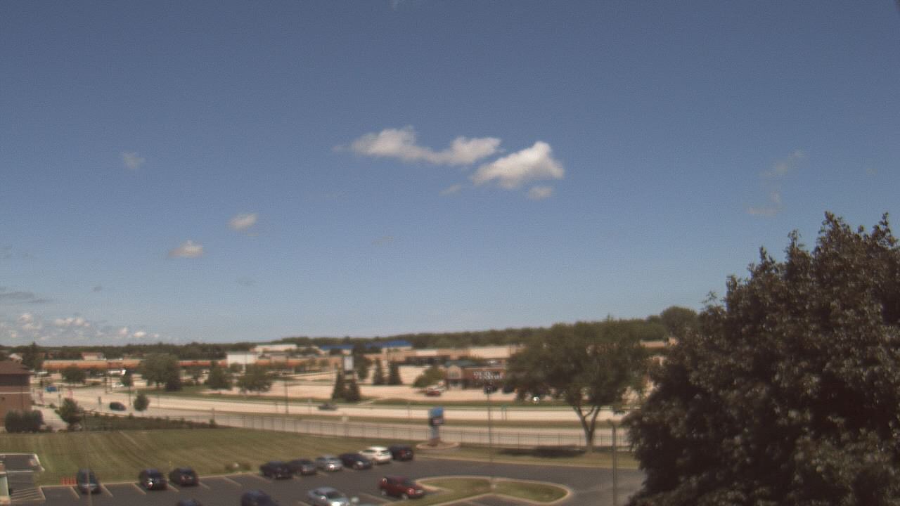 Thumbnail for current weather camera view from WITI-TV in Brown Deer, Wisconsin