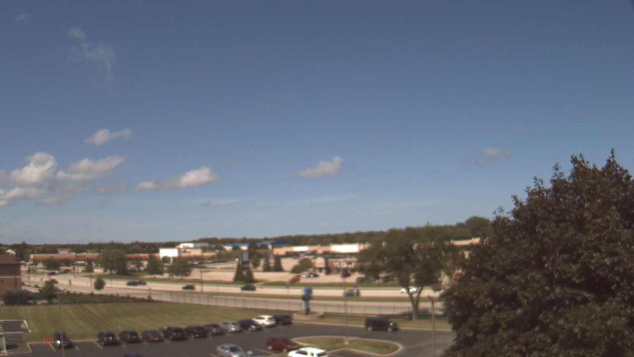 Thumbnail for current weather camera view from WITI-TV in Brown Deer, Wisconsin