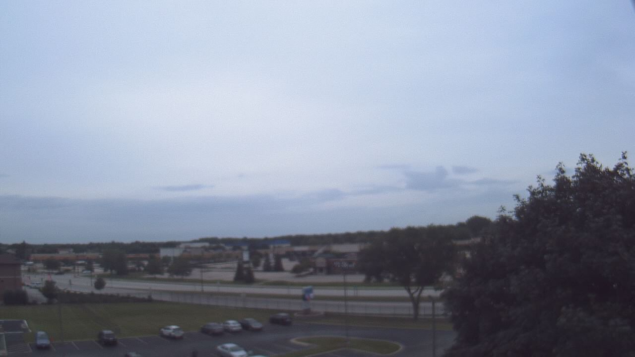 Thumbnail for current weather camera view from WITI-TV in Brown Deer, Wisconsin