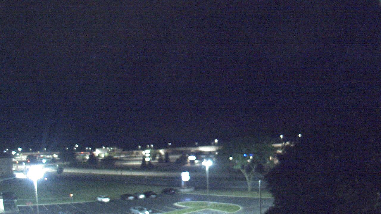 Thumbnail for current weather camera view from WITI-TV in Brown Deer, Wisconsin
