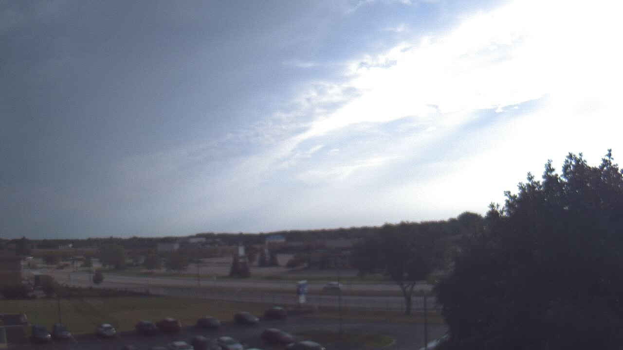 Thumbnail for current weather camera view from WITI-TV in Brown Deer, Wisconsin