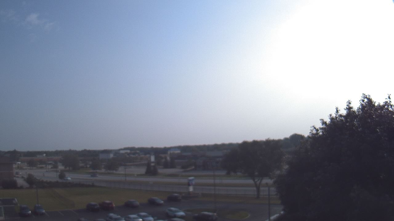 Thumbnail for current weather camera view from WITI-TV in Brown Deer, Wisconsin