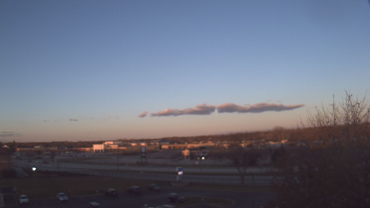 Thumbnail for current weather camera view from WITI-TV in Brown Deer, Wisconsin